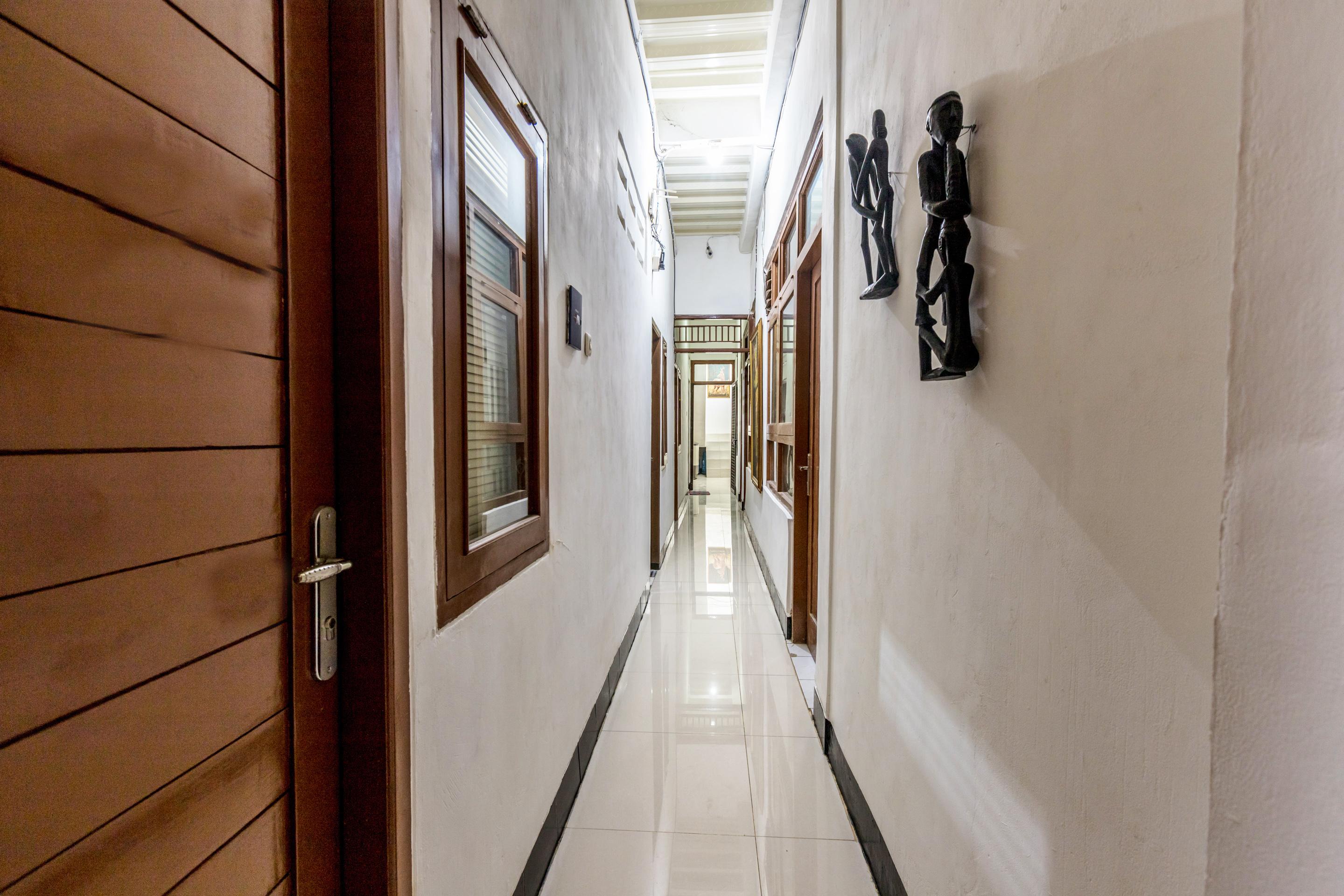 Super Oyo 1487 Residence Khoe Yakarta Exterior foto