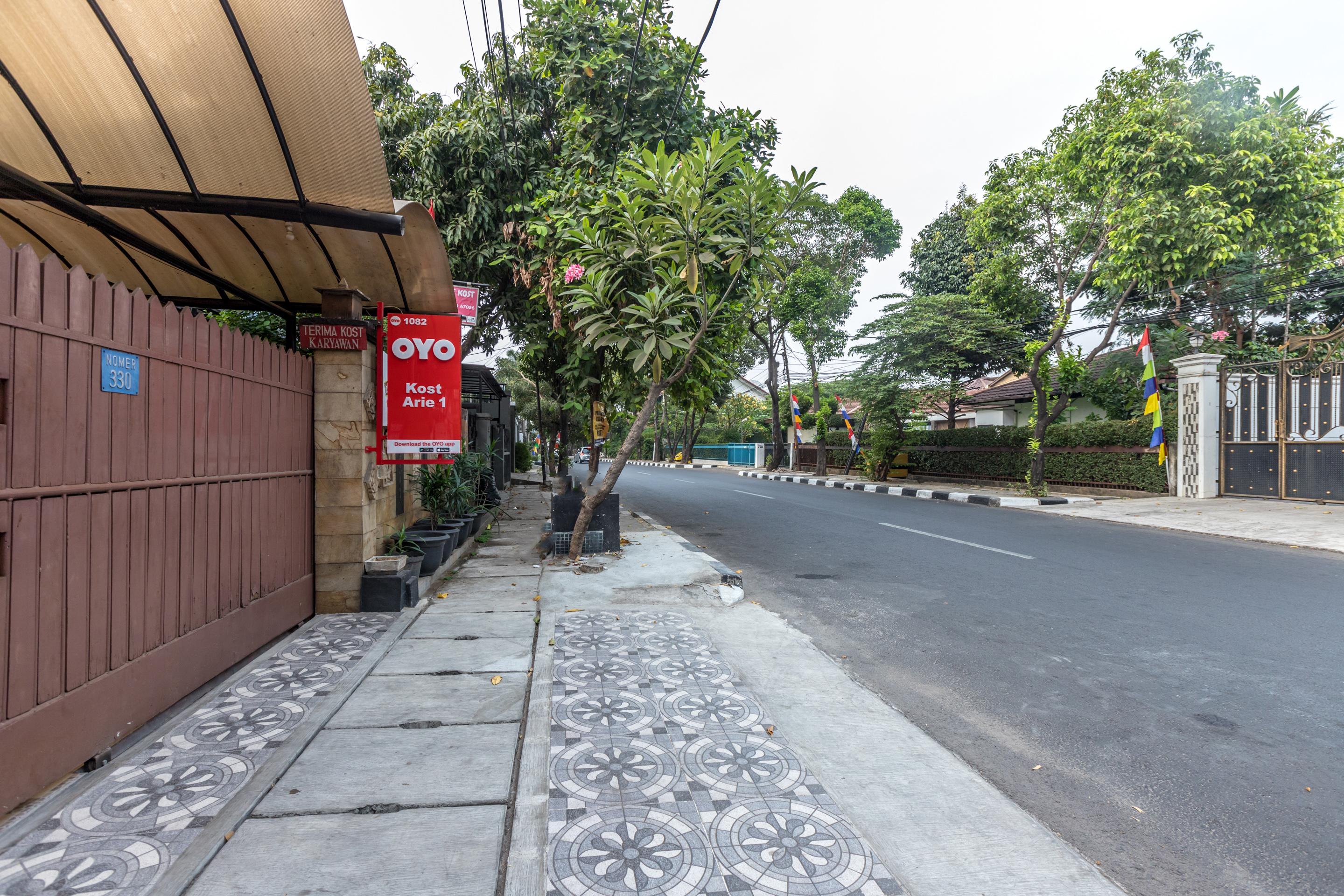 Super Oyo 1487 Residence Khoe Yakarta Exterior foto