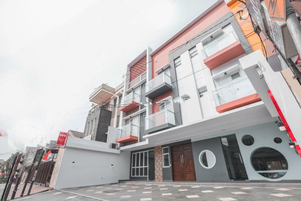 Super Oyo 1487 Residence Khoe Yakarta Exterior foto