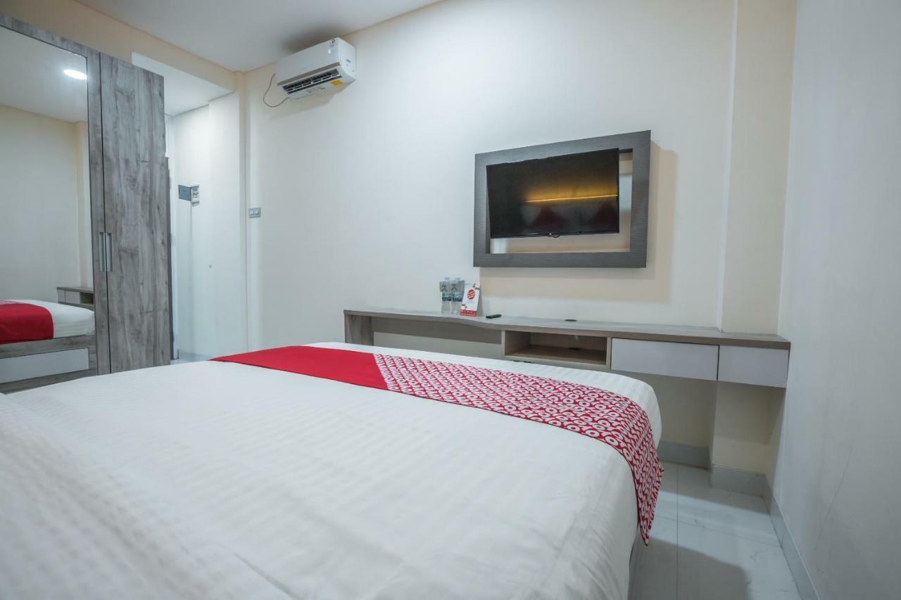Super Oyo 1487 Residence Khoe Yakarta Exterior foto